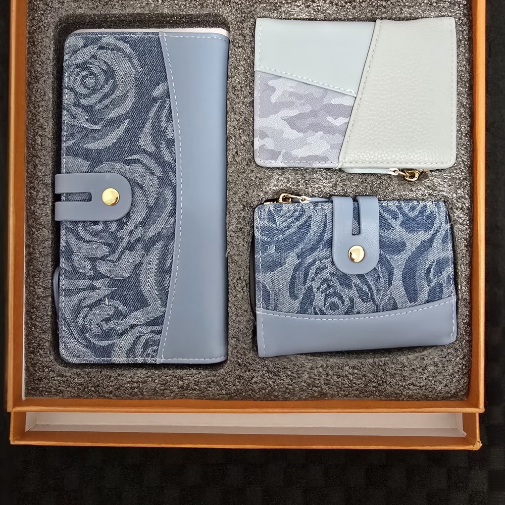 Elegant Blue Floral Women's Wallet Set With Gift Box